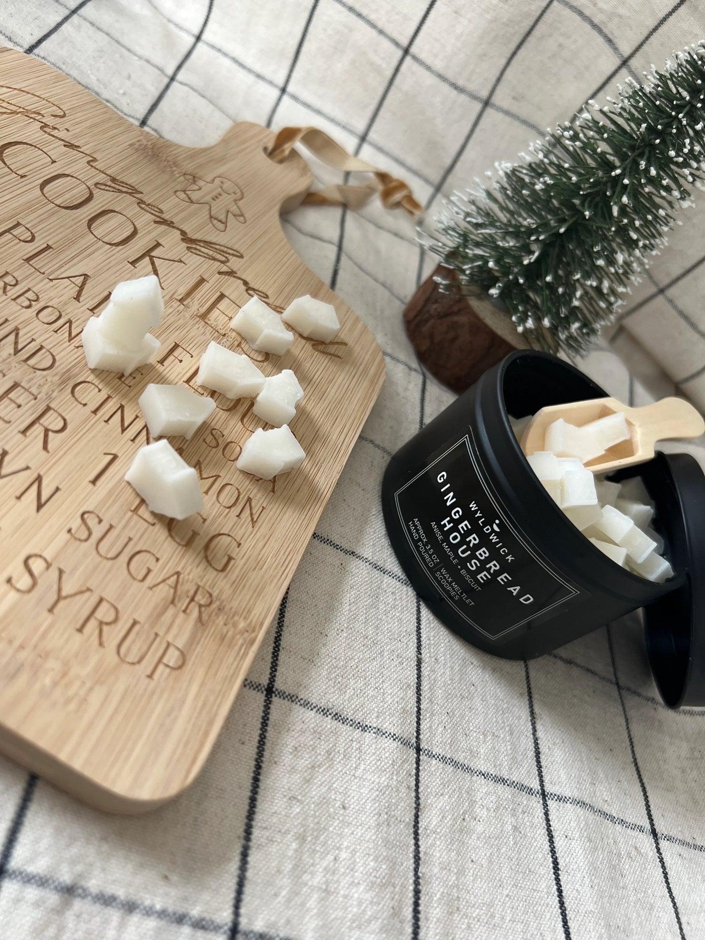 GINGERBREAD HOUSE Wax Meltlet Scoopies